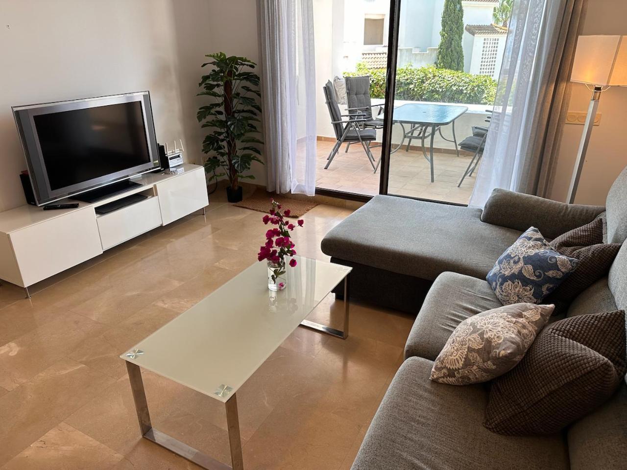 Quiet Family Apartment, 4 Pools, Close To The Beach And Golf, La Marina Alcaidesa 9 02 Luaran gambar